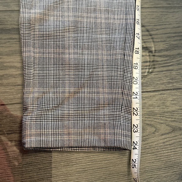 Babaton x Aritzia Atelier Slim Style Plaid Pants 31894 - Picture 11 of 16